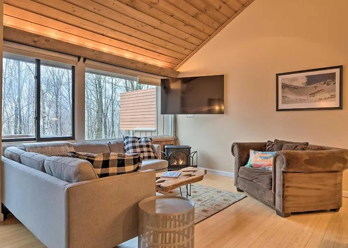 Updated Loon Townhome With Mtn Views And Ski Shuttle!